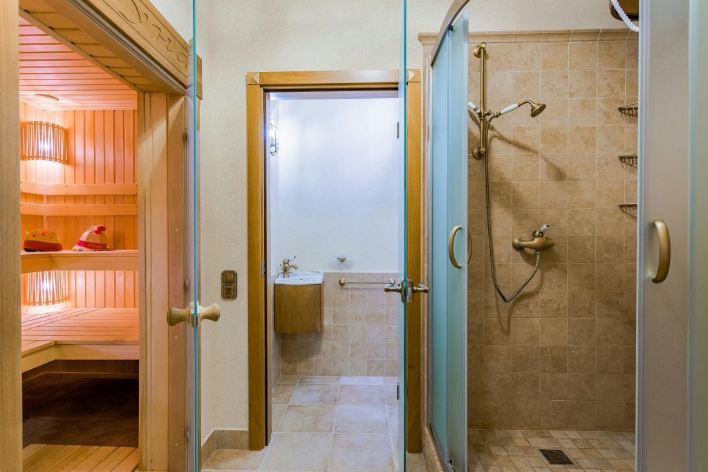how to build a steam room